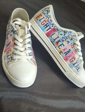 Source Unknown Women's Multicolor 'Fight Like A Girl' Low-Top Sneakers